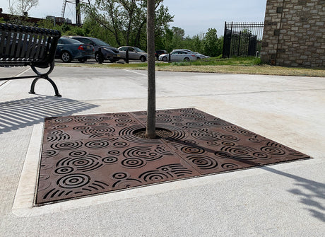 OBLIO 5’ x 5’ Heel Proof Tree Grate - Iron Age