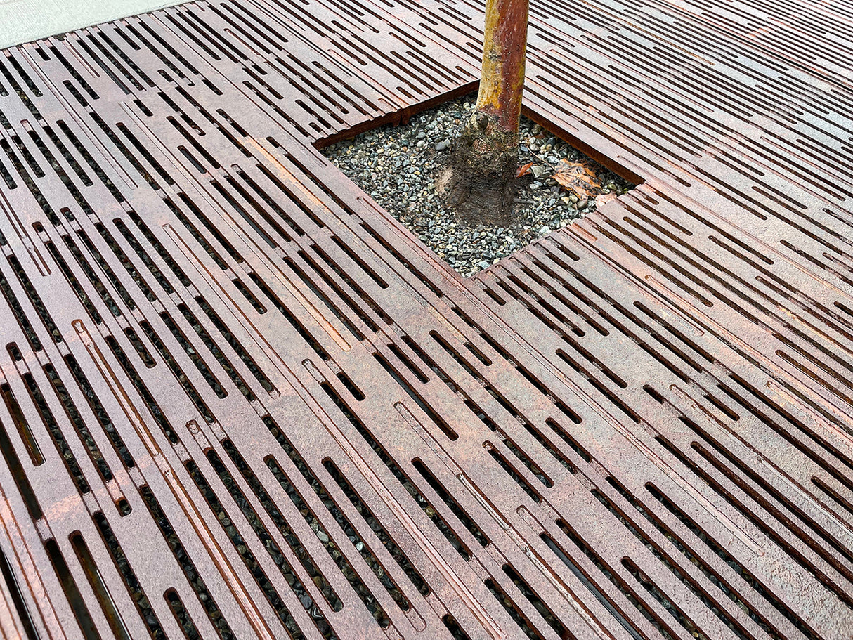 RAIN 4’ x 4’ Heel Proof Tree Grate - Iron Age
