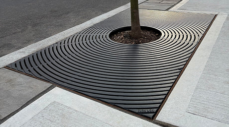 BULLSEYE 4’ Dia. Tree Grate - Iron Age